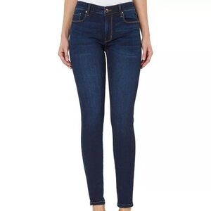 Numero Juniors' Mid Rise Skinny Jeans